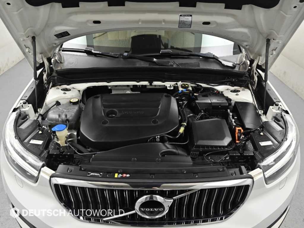 볼보 XC40 B4 AWD R-디자인 이미지 6