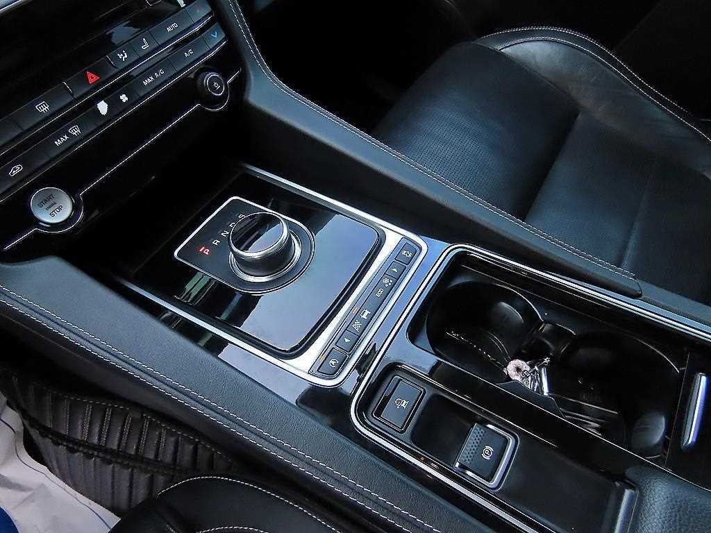 재규어 F-PACE 20d R-Sport 이미지 10