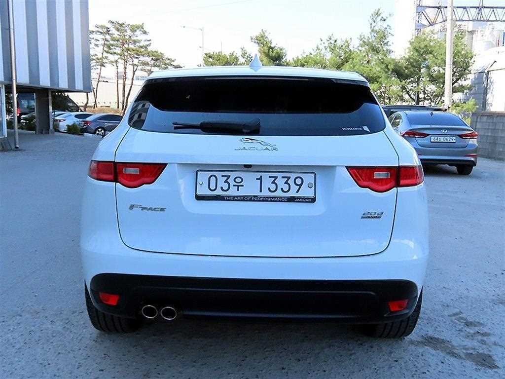 재규어 F-PACE 20d R-Sport 이미지 4