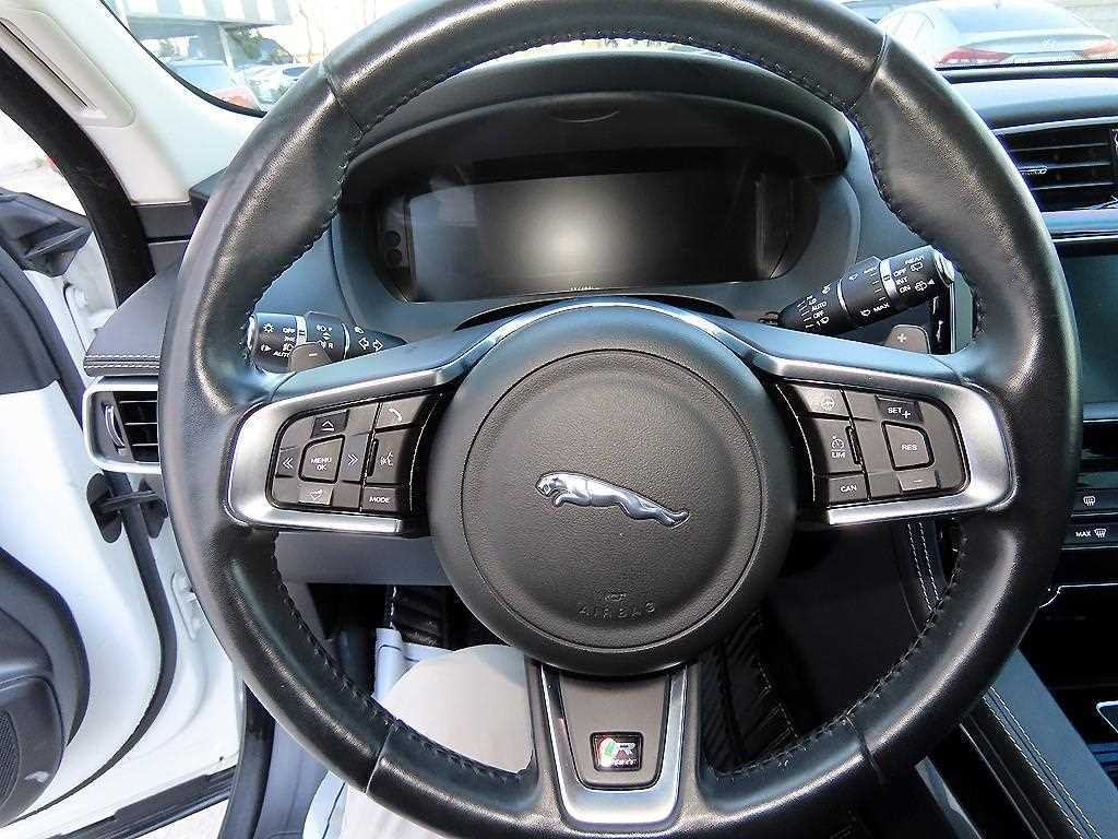 재규어 F-PACE 20d R-Sport 이미지 8