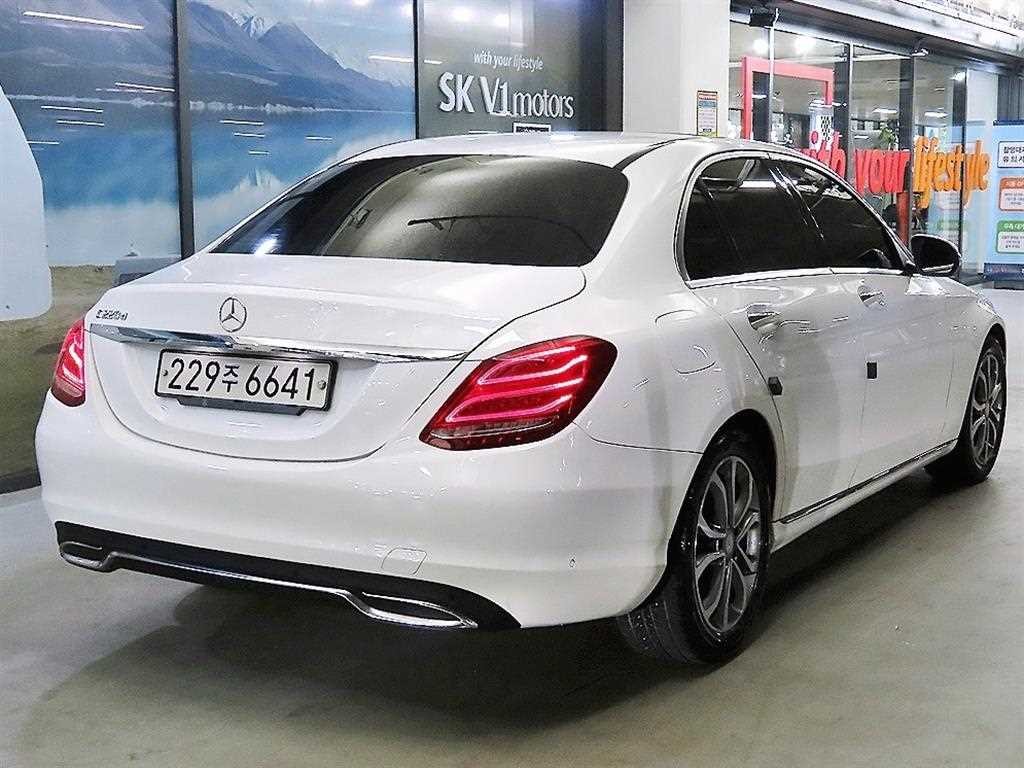 벤츠 C 클래스 C클래스 W205 C220 d 아방가르드 이미지 5