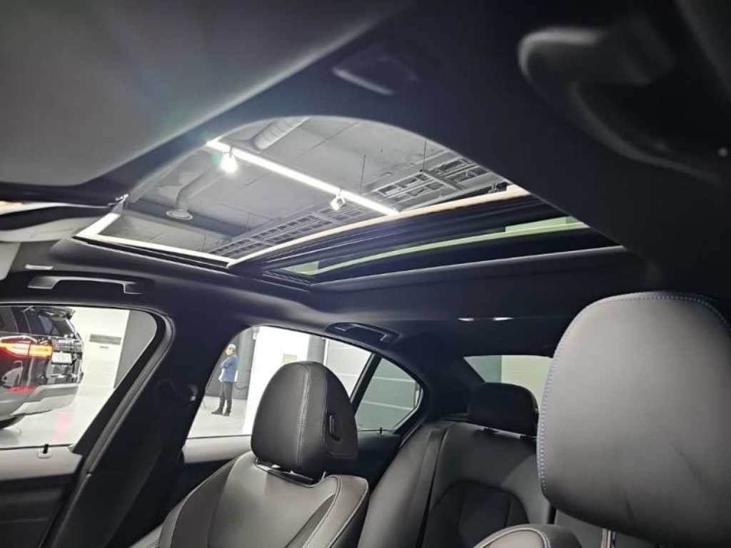 BMW 3시리즈 3시리즈 (G20) 320i M 스포츠 이미지 16