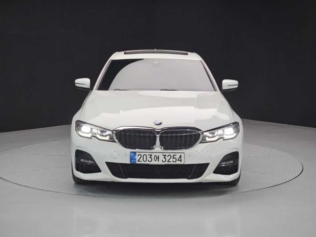 BMW 3시리즈 3시리즈 (G20) 320i M 스포츠 이미지 2