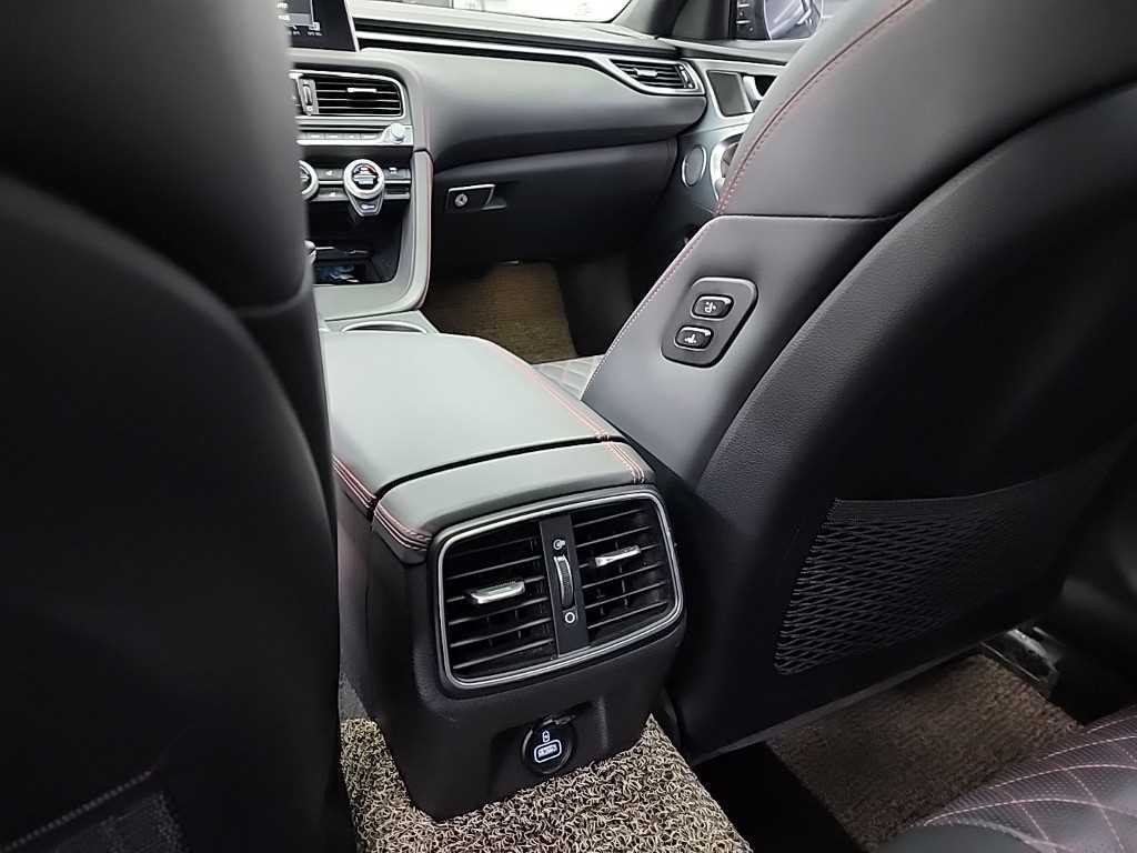 제네시스 G70 3.3T 스포츠 AWD 프레스티지 이미지 13