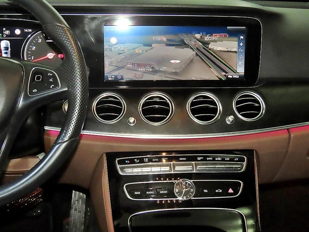 벤츠 E 클래스 E-클래스 W213 E200 아방가르드 이미지 11