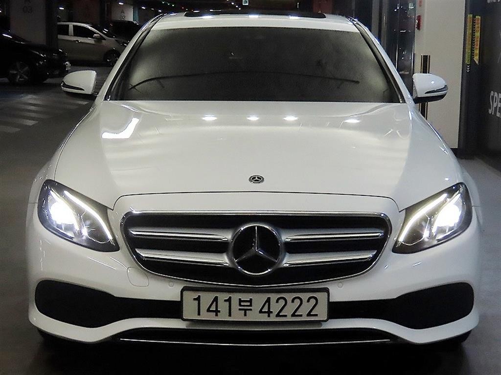 벤츠 E 클래스 E-클래스 W213 E200 아방가르드 이미지 2