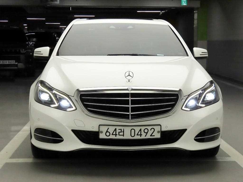 벤츠 E 클래스 E-클래스 W212 E300 엘레강스 이미지 1