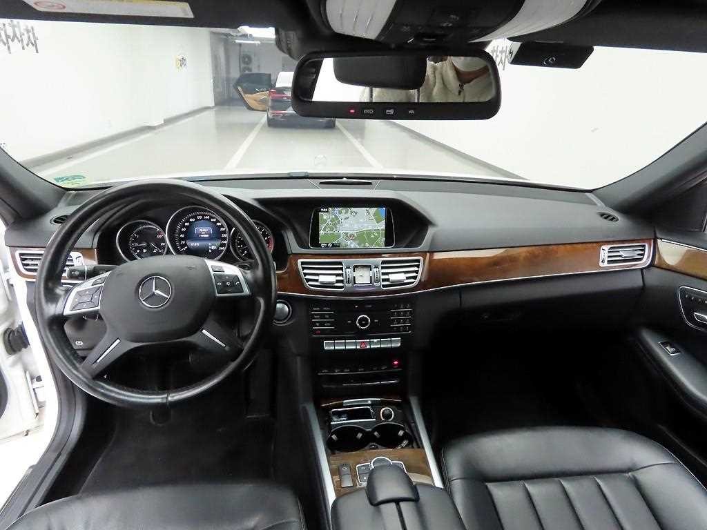 벤츠 E 클래스 E-클래스 W212 E300 엘레강스 이미지 6