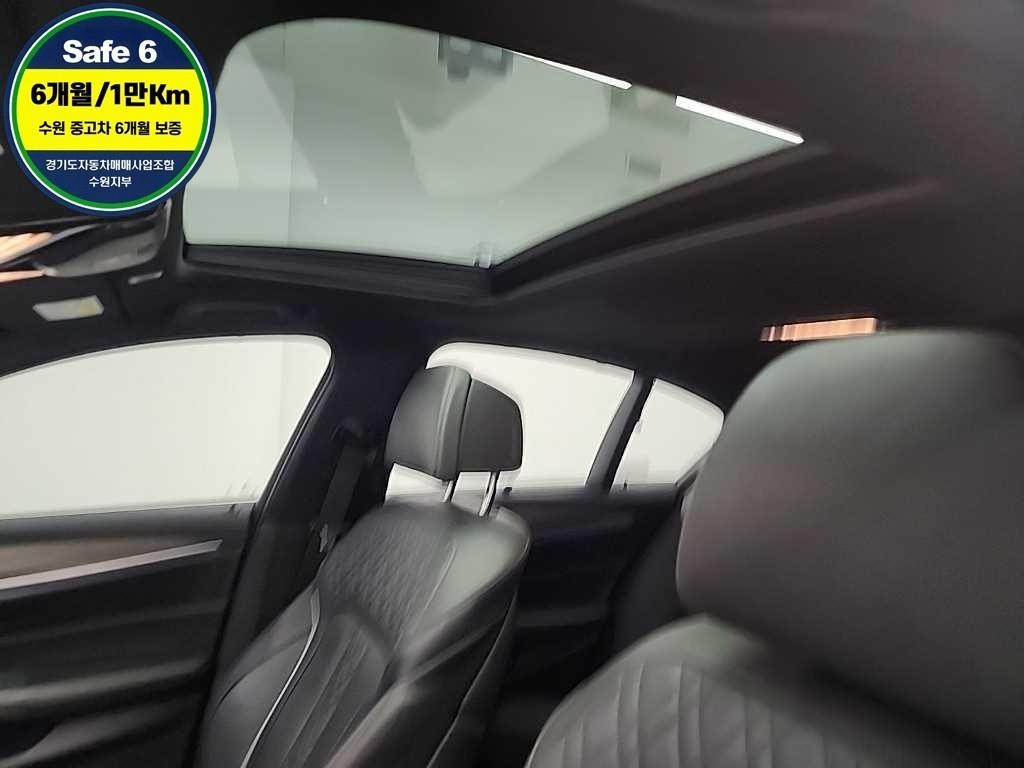 BMW 5시리즈 5시리즈 (G30) 530i xDrive M 스포츠 플러스 이미지 14