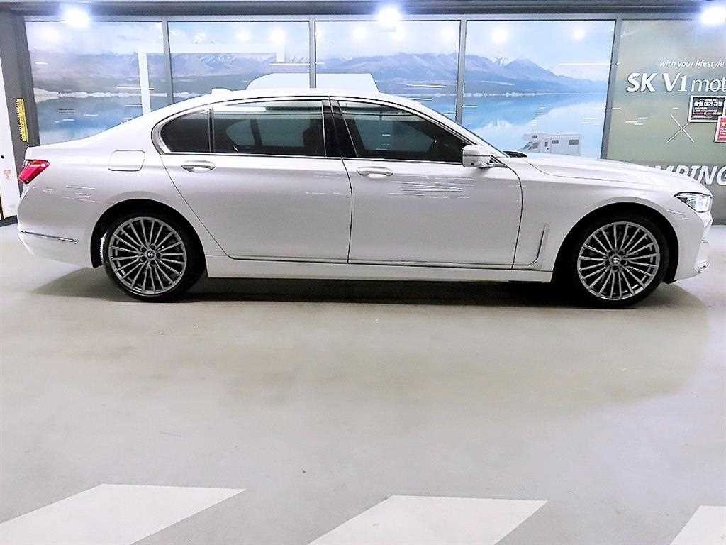 BMW 7시리즈 7시리즈 (G11) 745Le sDrive 디자인 퓨어 에디션 이미지 3