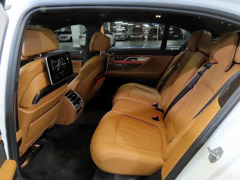 BMW 7시리즈 7시리즈 (G11) 745Le sDrive 디자인 퓨어 에디션 이미지 7