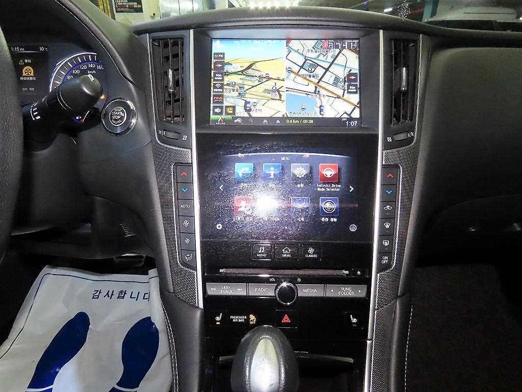 인피니티 Q Q50 2.2D 프리미엄 이미지 11