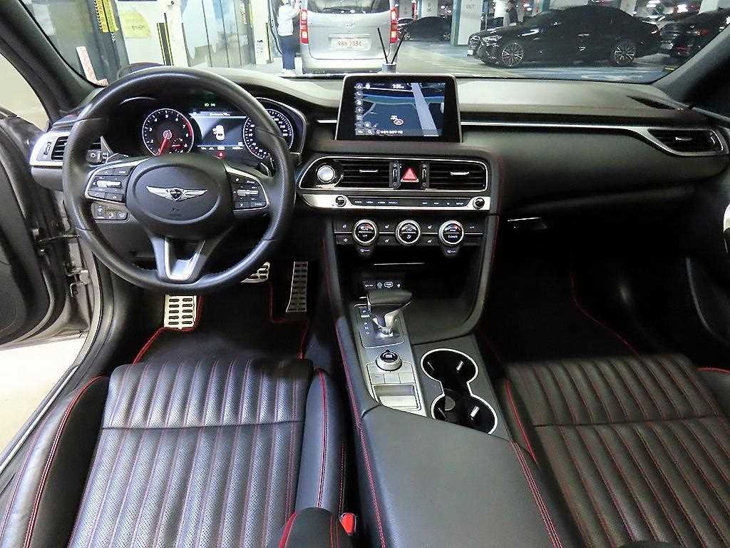 제네시스 G70 2.0T AWD 스포츠 패키지 이미지 10
