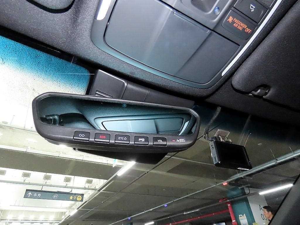 제네시스 G70 2.0T AWD 스포츠 패키지 이미지 14