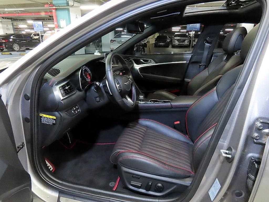 제네시스 G70 2.0T AWD 스포츠 패키지 이미지 6