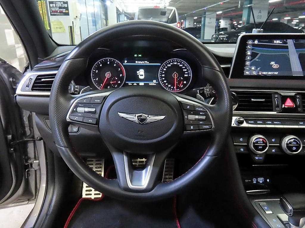 제네시스 G70 2.0T AWD 스포츠 패키지 이미지 8