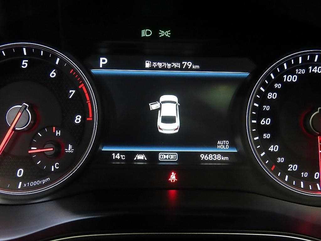 제네시스 G70 2.0T AWD 스포츠 패키지 이미지 9
