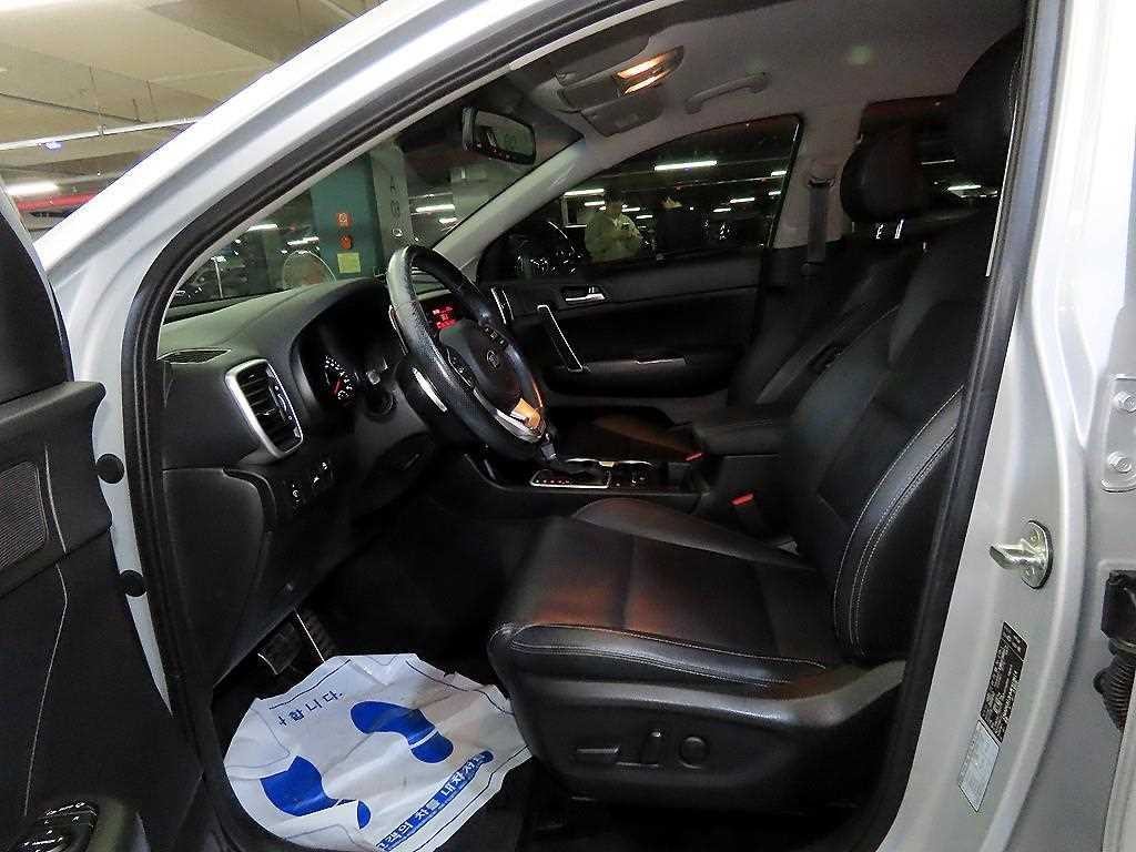 기아 스포티지 스포티지 더 볼드 1.6 디젤 4WD 프레스티지 이미지 6