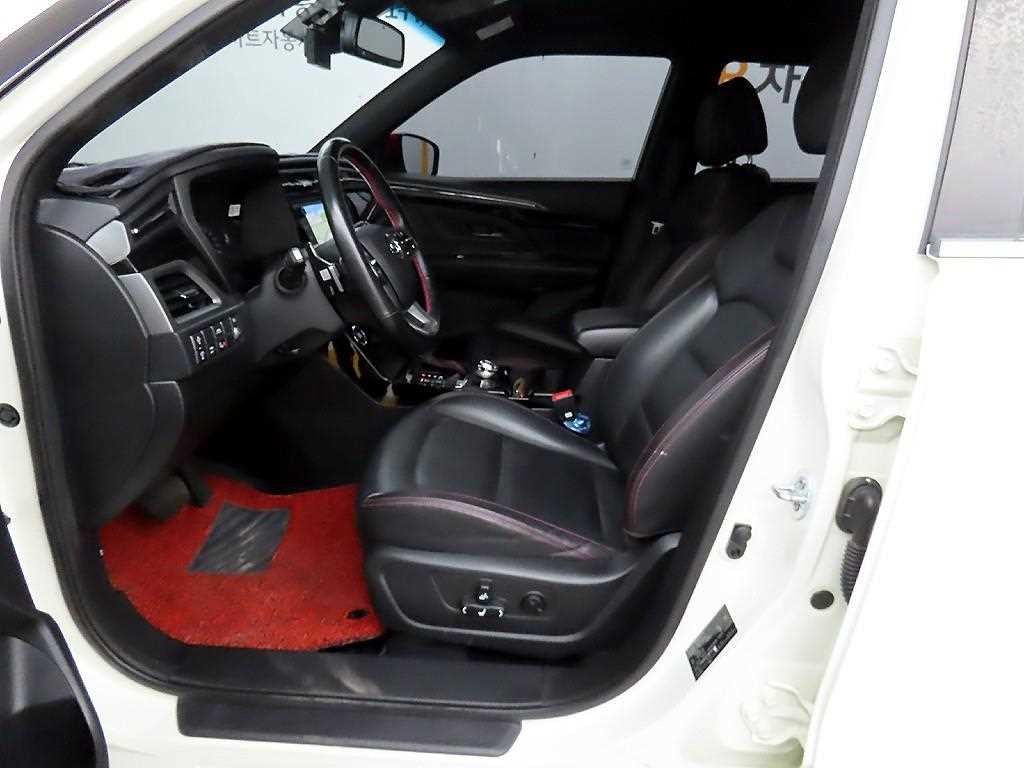 KG모빌리티(쌍용) 코란도 뷰티풀코란도 2WD 가솔린 1.5 R-플러스 이미지 5