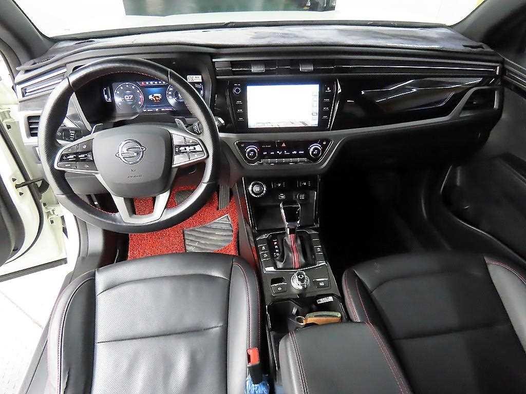 KG모빌리티(쌍용) 코란도 뷰티풀코란도 2WD 가솔린 1.5 R-플러스 이미지 7