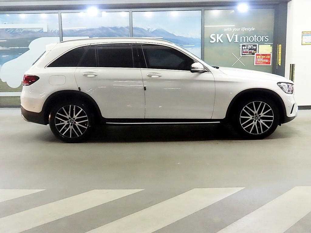 벤츠 GLC 클래스 GLC클래스 X253 GLC 300 4MATIC 이미지 3