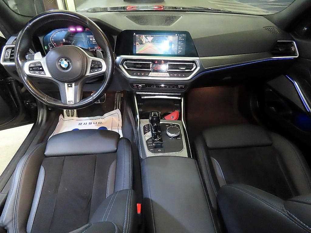 BMW 3시리즈 3시리즈 (G20) 320i M 스포츠 이미지 10