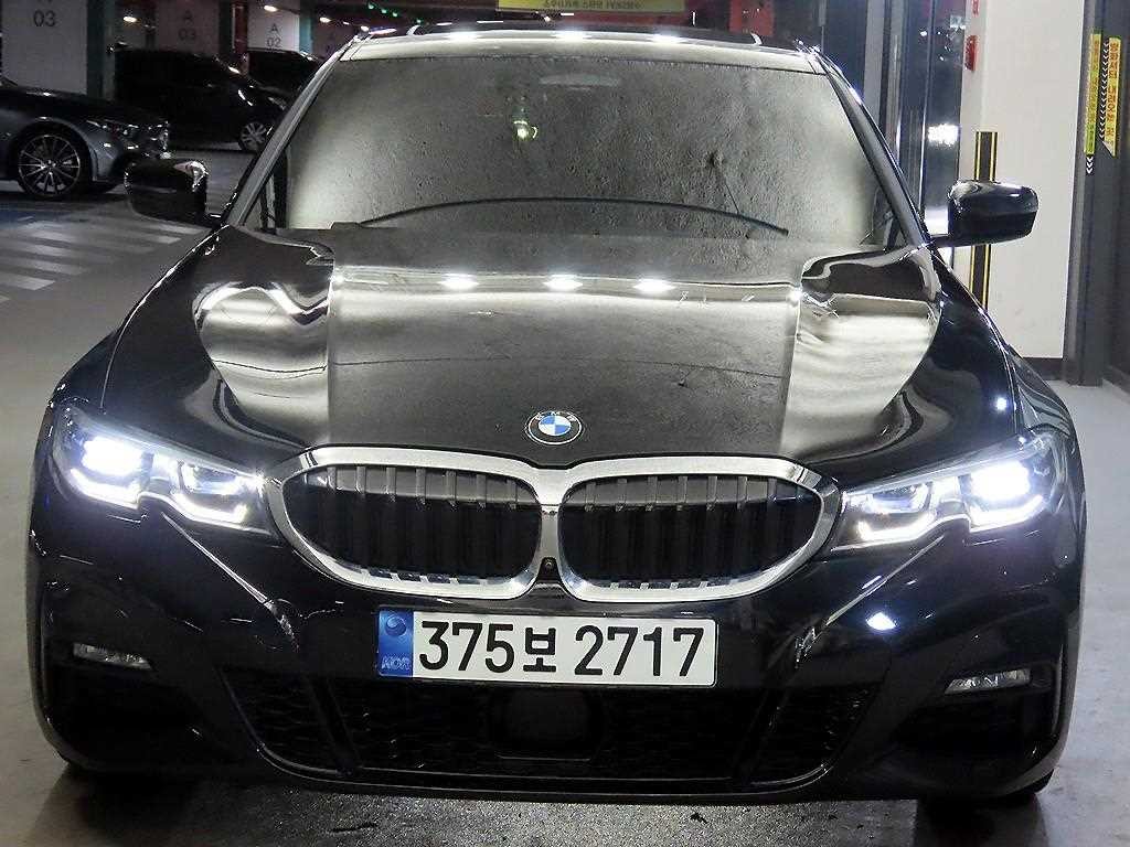BMW 3시리즈 3시리즈 (G20) 320i M 스포츠 이미지 2