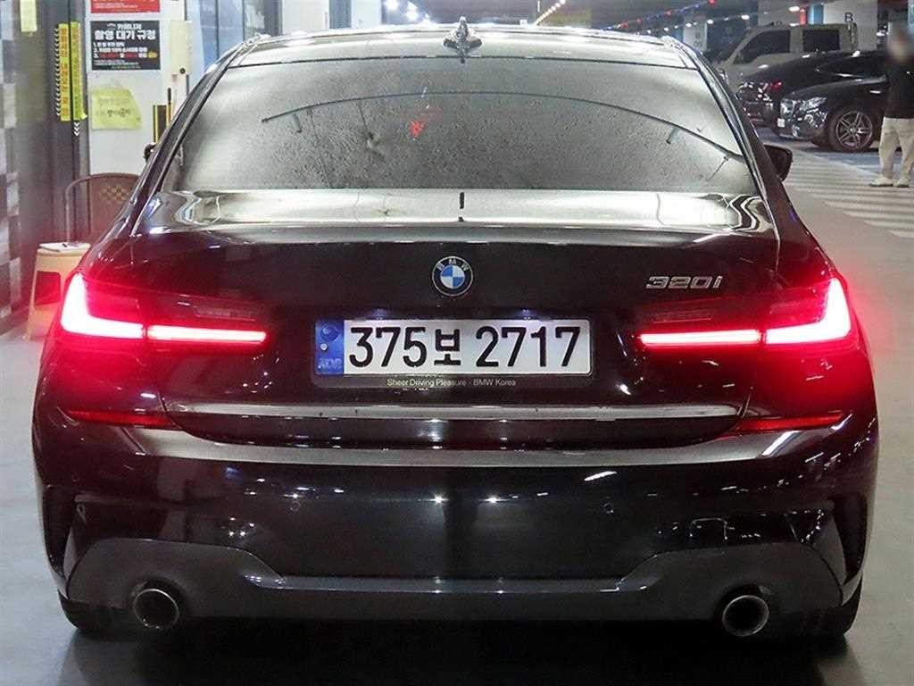 BMW 3시리즈 3시리즈 (G20) 320i M 스포츠 이미지 5