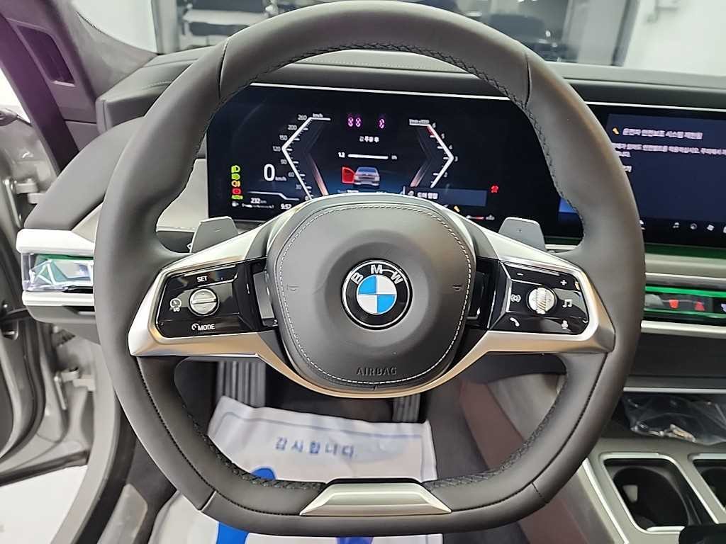 BMW 7시리즈 7시리즈 (G70) 740d xDrive 디자인 퓨어 엑셀런스 이미지 10