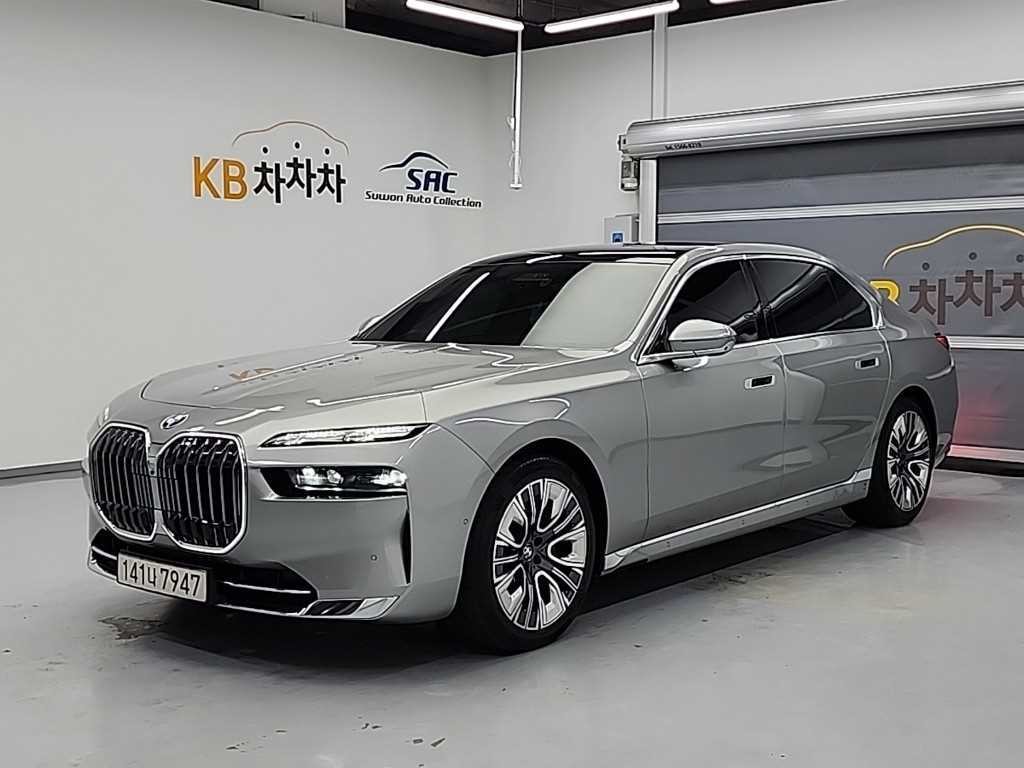 BMW 7시리즈 7시리즈 (G70) 740d xDrive 디자인 퓨어 엑셀런스 이미지 2