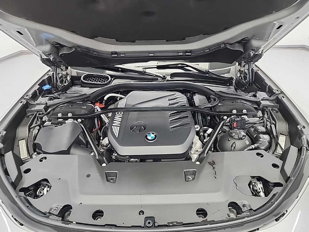 BMW 7시리즈 7시리즈 (G70) 740d xDrive 디자인 퓨어 엑셀런스 이미지 6