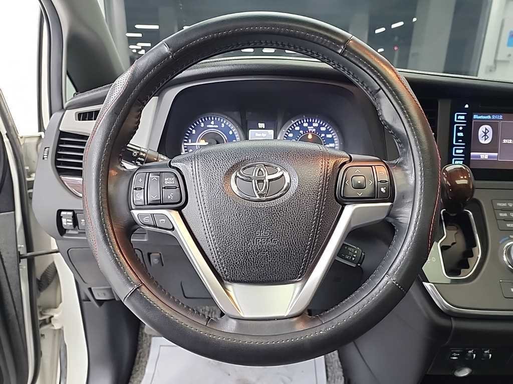 토요타 시에나 3.5 AWD 이미지 9