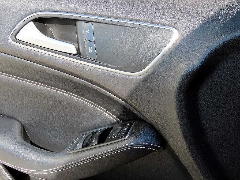 벤츠 B 클래스 (MY B) B클래스 (MY B) B200 CDI 블루이피션시 스포츠팩 이미지 11