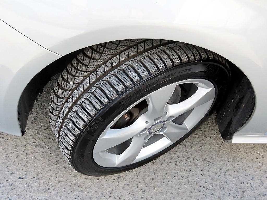 벤츠 B 클래스 (MY B) B클래스 (MY B) B200 CDI 블루이피션시 스포츠팩 이미지 19