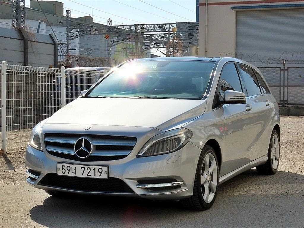 벤츠 B 클래스 (MY B) B클래스 (MY B) B200 CDI 블루이피션시 스포츠팩 이미지 2