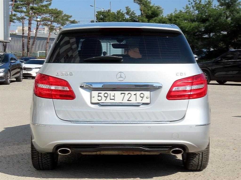 벤츠 B 클래스 (MY B) B클래스 (MY B) B200 CDI 블루이피션시 스포츠팩 이미지 4