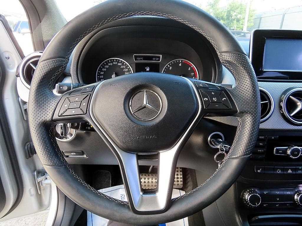 벤츠 B 클래스 (MY B) B클래스 (MY B) B200 CDI 블루이피션시 스포츠팩 이미지 8
