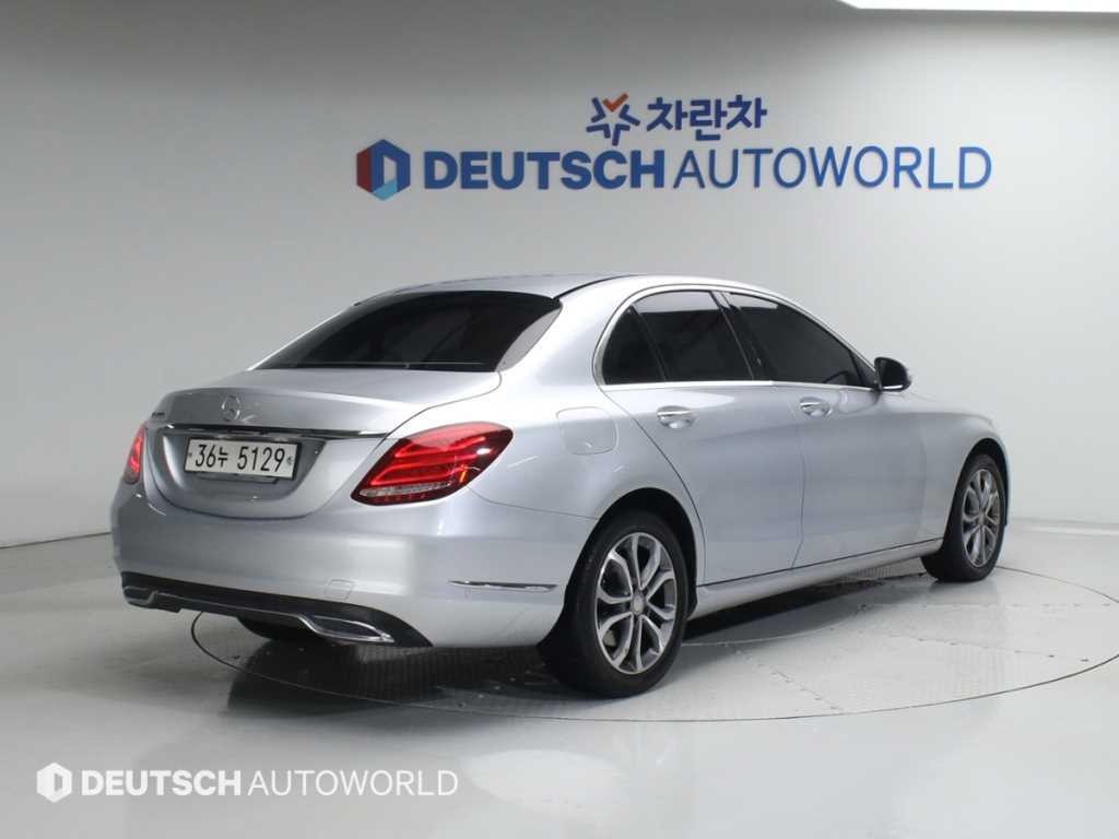 벤츠 C 클래스 C클래스 W205 C200 아방가르드 이미지 3