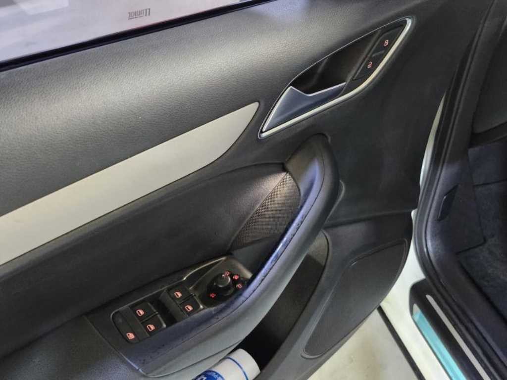 아우디 Q3 2.0 TDI 콰트로 오프로드 이미지 13