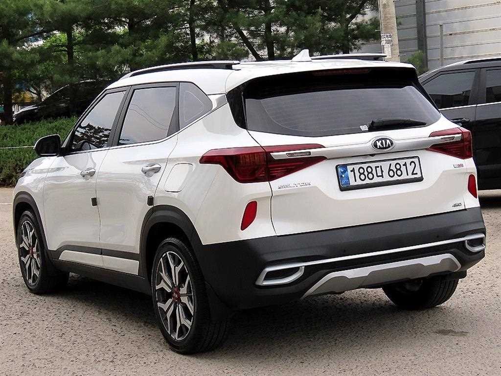 기아 셀토스 가솔린 1.6 터보 4WD 시그니처 이미지 3