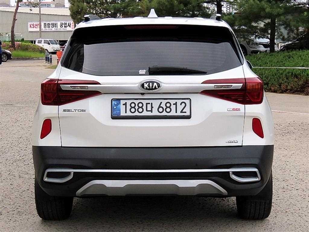 기아 셀토스 가솔린 1.6 터보 4WD 시그니처 이미지 4