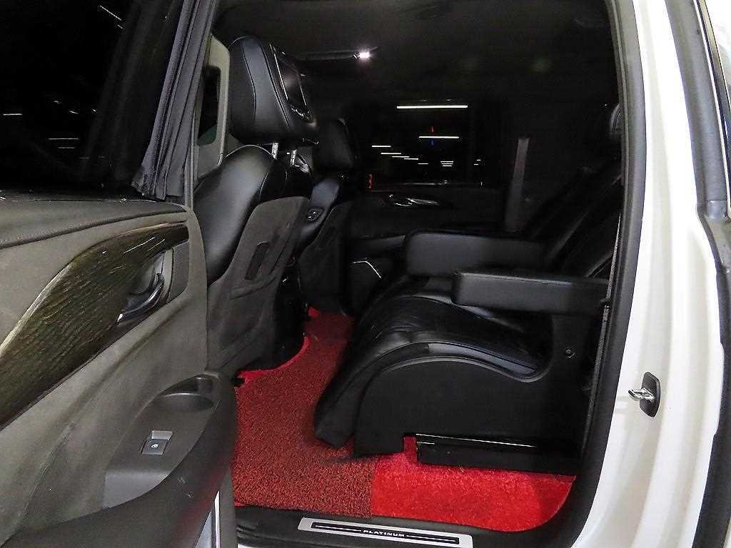 캐딜락 에스컬레이드 6.2 V8 ESV 이미지 7