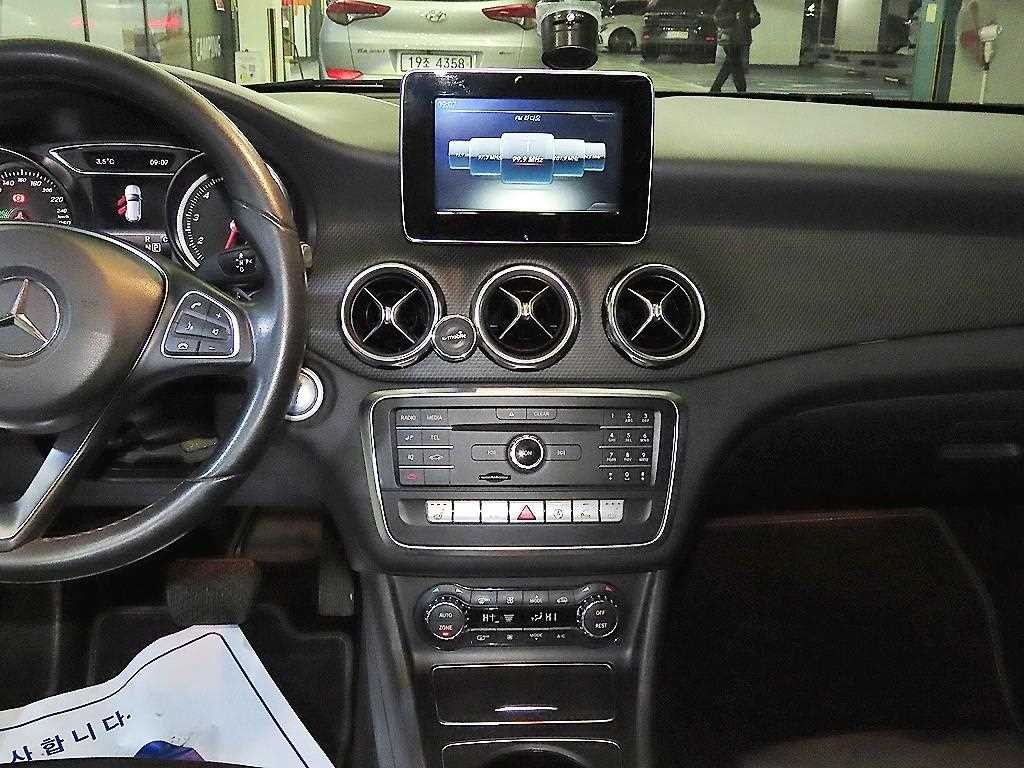 벤츠 GLA 클래스 GLA클래스 X156 GLA220 이미지 11