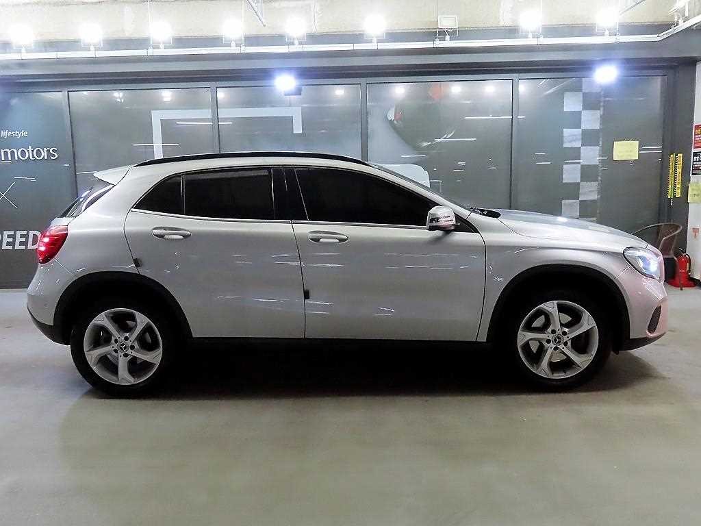 벤츠 GLA 클래스 GLA클래스 X156 GLA220 이미지 3