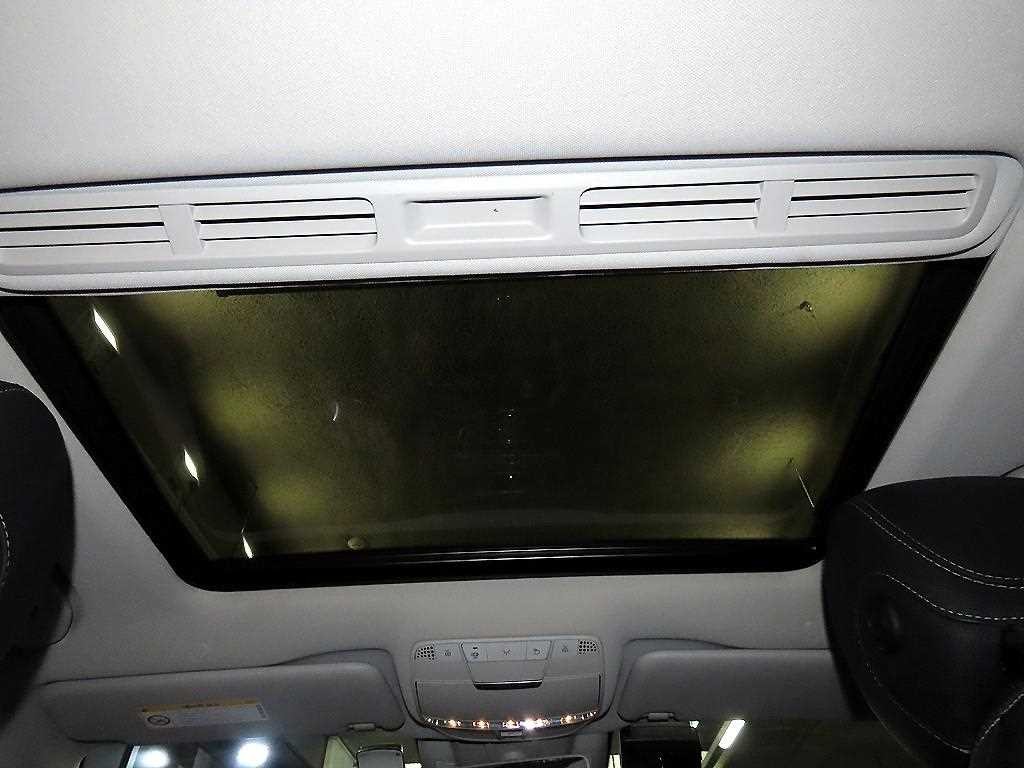 벤츠 E 클래스 E-클래스 W213 E300 4MATIC 아방가르드인텔리전트드라이브 이미지 15