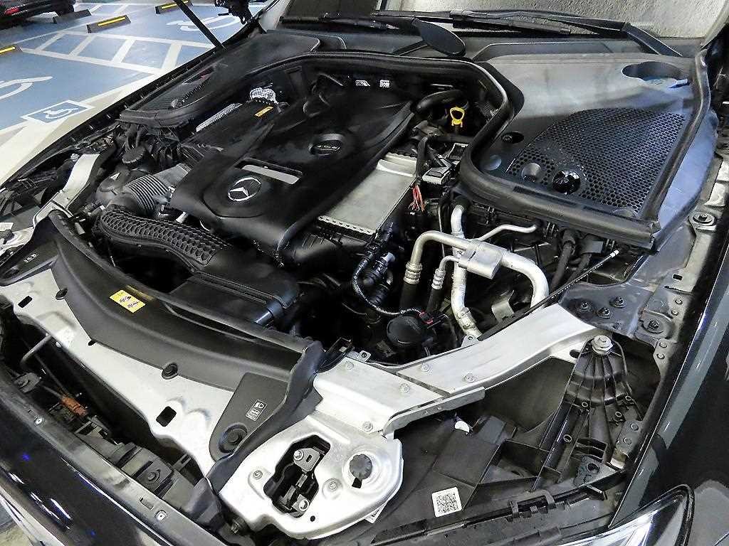 벤츠 E 클래스 E-클래스 W213 E300 4MATIC 아방가르드인텔리전트드라이브 이미지 19