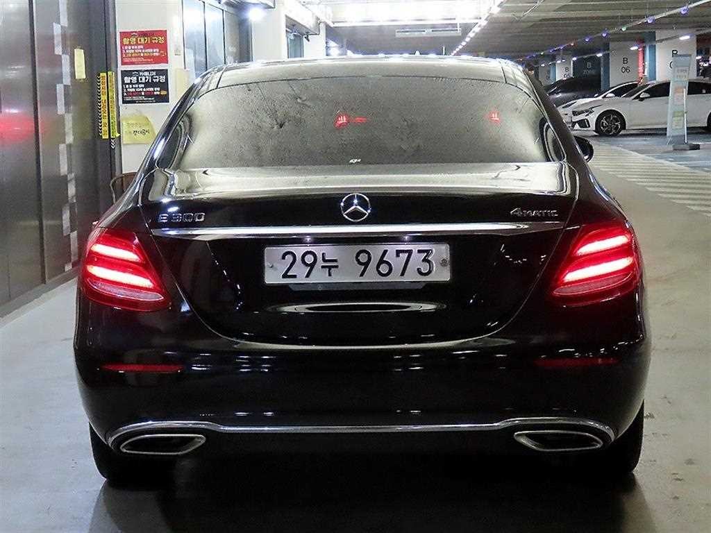 벤츠 E 클래스 E-클래스 W213 E300 4MATIC 아방가르드인텔리전트드라이브 이미지 5