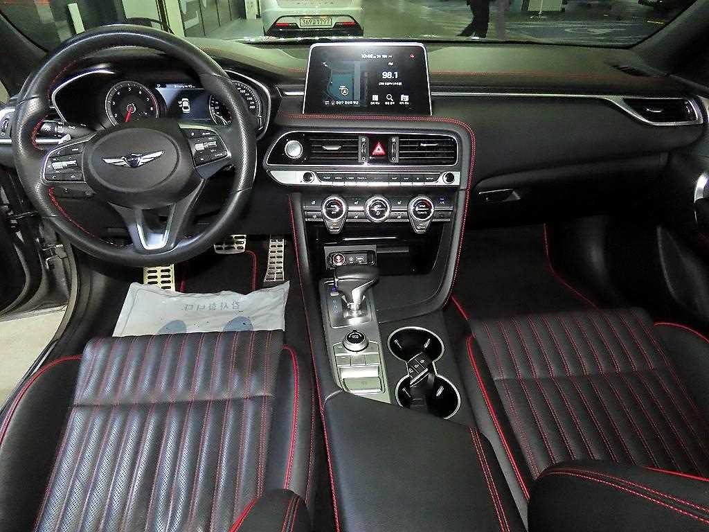 제네시스 G70 2.0T AWD 스포츠 패키지 이미지 10