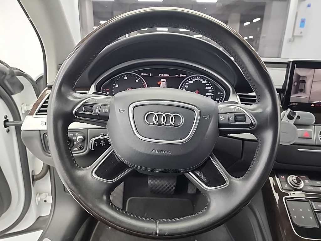아우디 A8 뉴A8 60 TDI 콰트로 LWB 이미지 9
