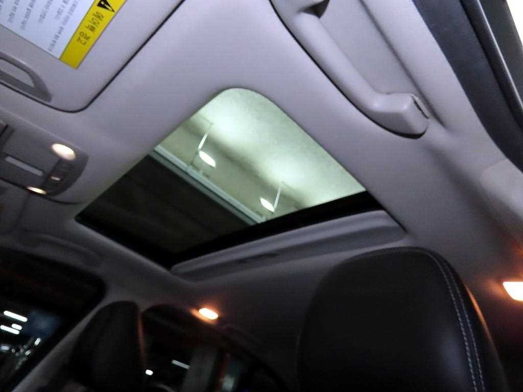 인피니티 Q Q50 3.5 하이브리드 에센스 이미지 18